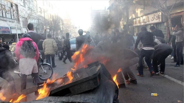 Iran protest amid rising US-Iran tensions as Saudi Arabia denies airspace for military action