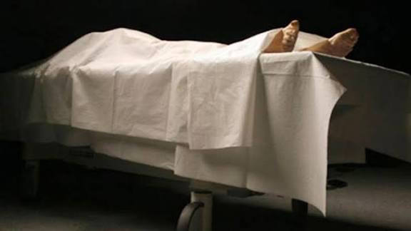 Police investigate the murder of an ice factory owner and journalist in Jessore, Bangladesh.”