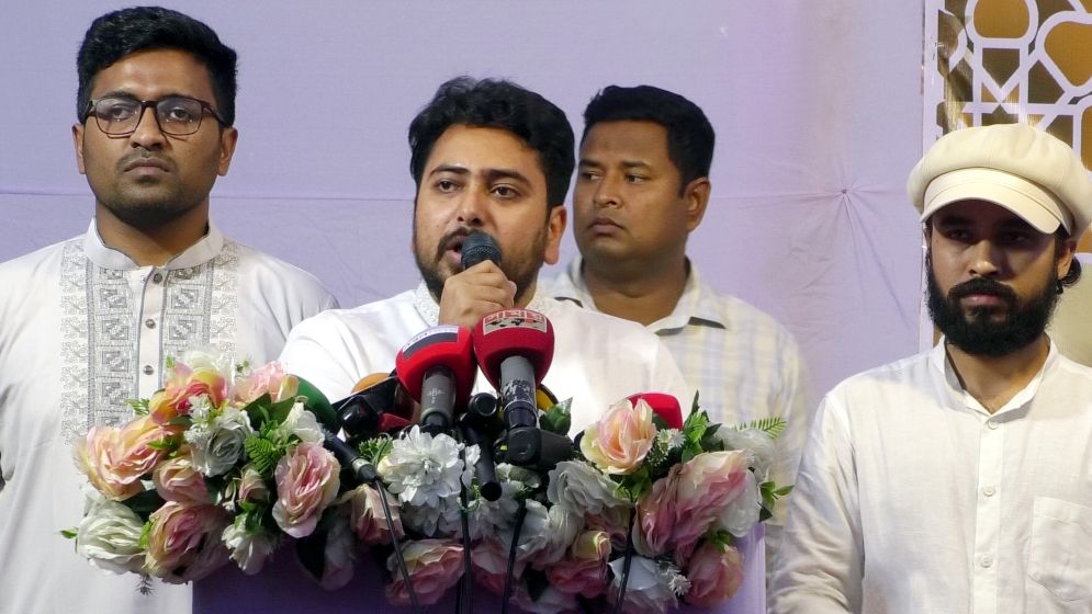 Nahid Islam addressing NCP iftar gathering in Mymensingh, calling for immediate removal of the President over corruption and oath violation.