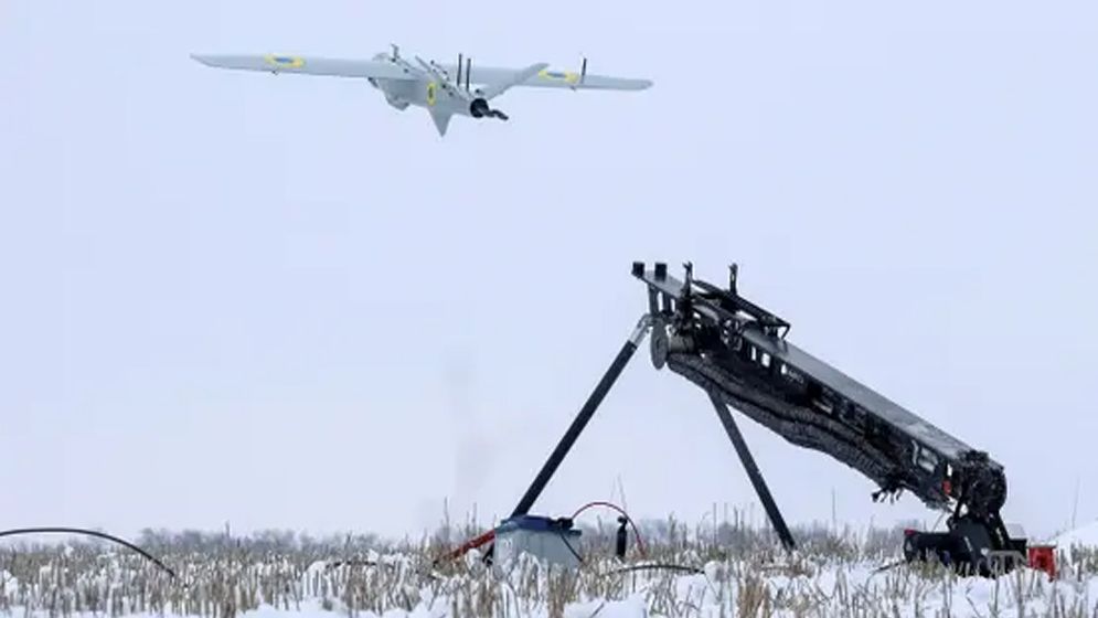 Saudi air defense system intercepting drones over eastern region during heightened Middle East tensions