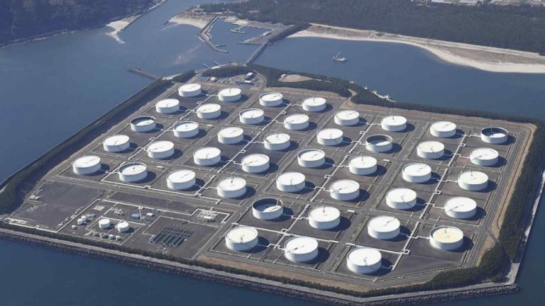 Japan releases emergency oil reserves to stabilize global energy markets amid Hormuz Strait disruption during Iran–Israel conflict.