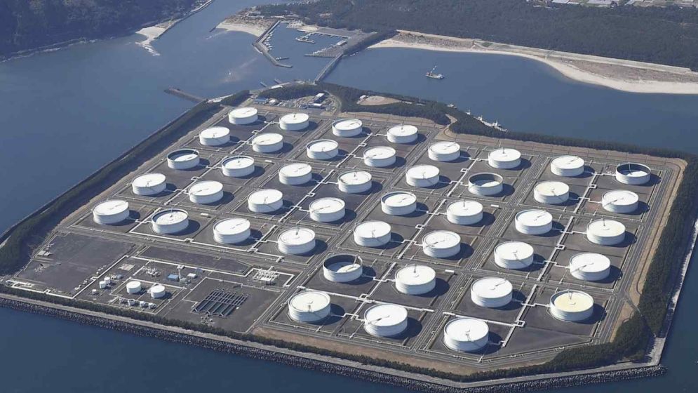 Japan releases emergency oil reserves to stabilize global energy markets amid Hormuz Strait disruption during Iran–Israel conflict.